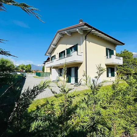 Appartement Casa Enea Exclusive Relax Colico